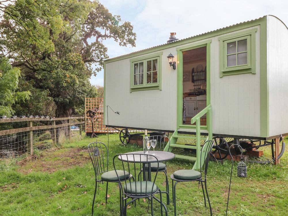 The Old Mill Shepherd's Hut