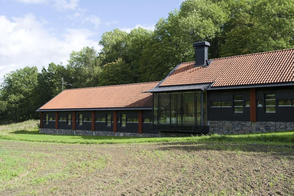Husby Säteri Exterior