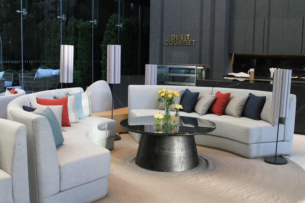 dusitD2 Hua Hin Lobby Sitting Area