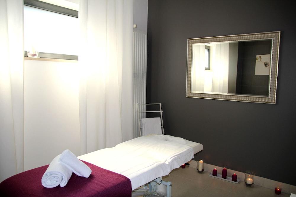Park Inn by Radisson Krakow Spa Treatment