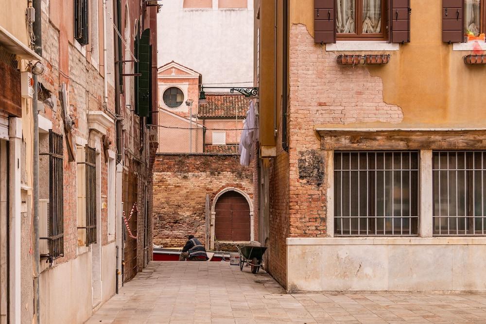 كا بابرو رومانتيك أبارتمنت غن فينيس المنطقة الخارجية