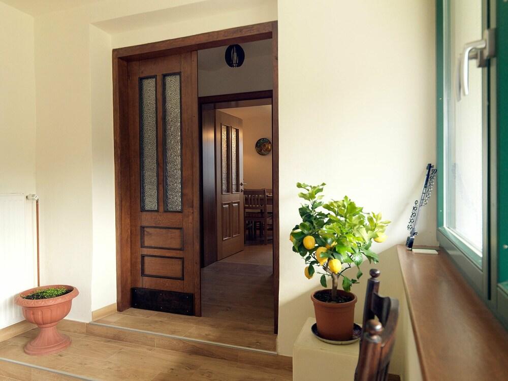 هوليداي هوم ويذ ويل كيبتي إنتريور، نير ذا ريفر مورا آند سبا ريزورت المنطقة الخارجية