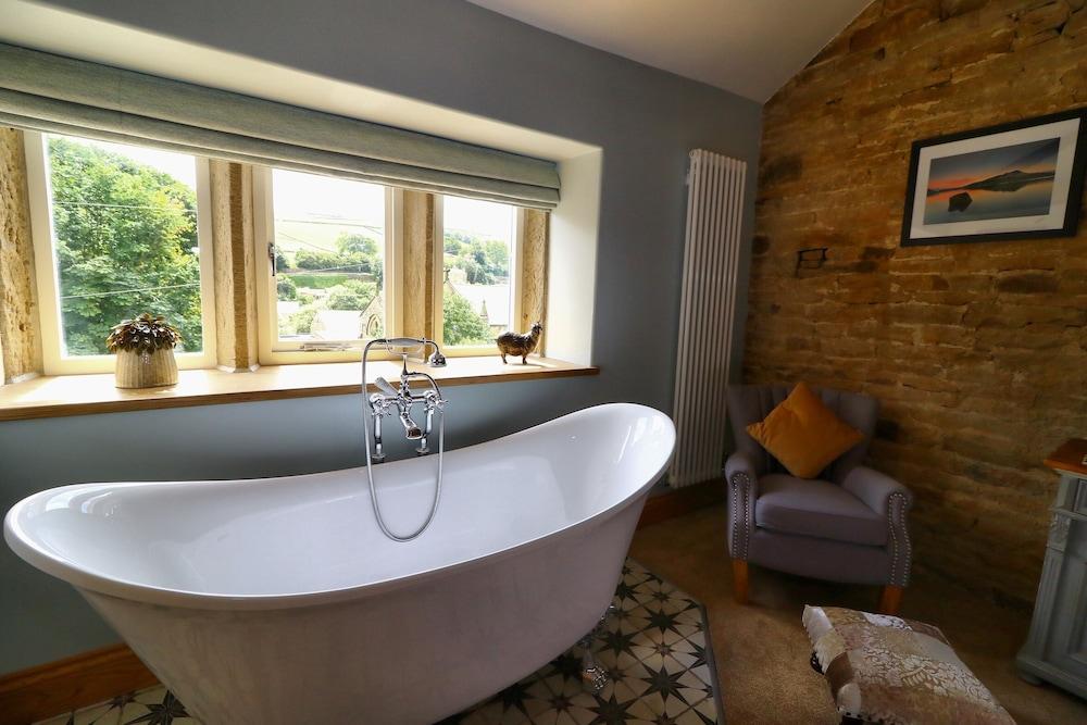 The Pickled Pheasant Room