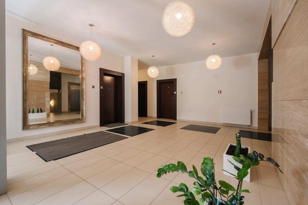 Modern Apartment Across the Ponds Interior