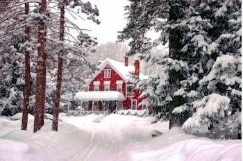 The Bartlett Inn Featured Image