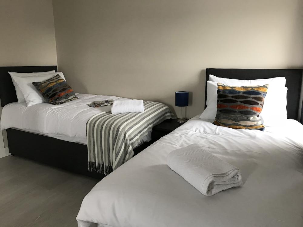 Dockside Lodge Ensuite Rooms