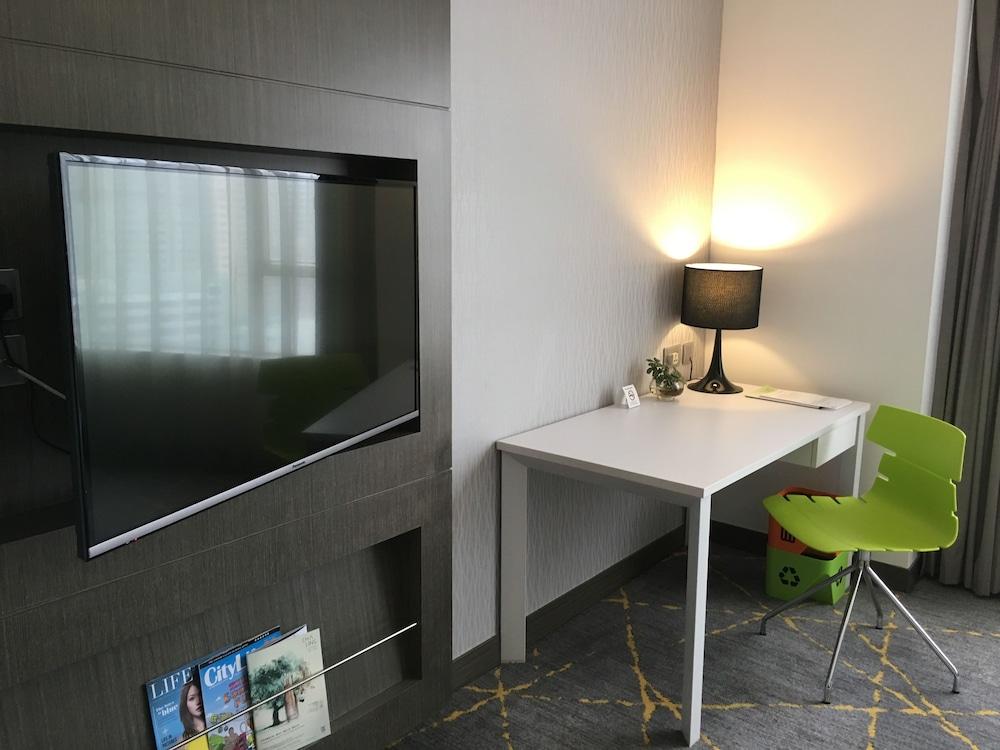 ذا سيتي في  - تشيني ا  يمكا ٔوف هونج كونج غرفة