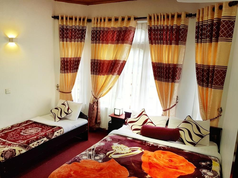 Nuwaraeliya Hills Rest Room