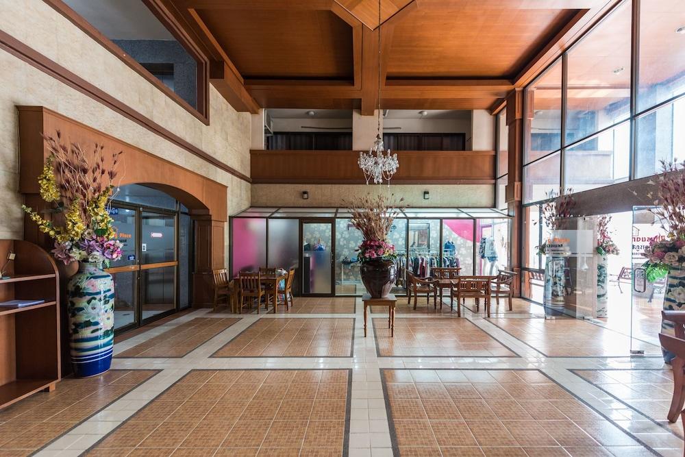 Phusuang Place Lobby Sitting Area