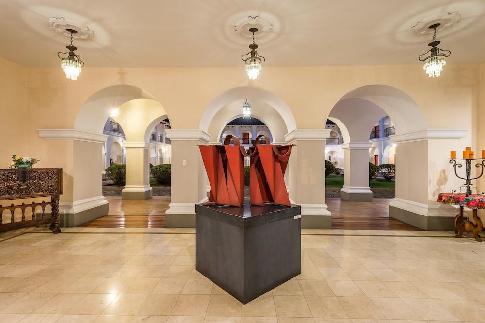 أوتيل دان مونيستريو بوبايان الفندق من الداخل