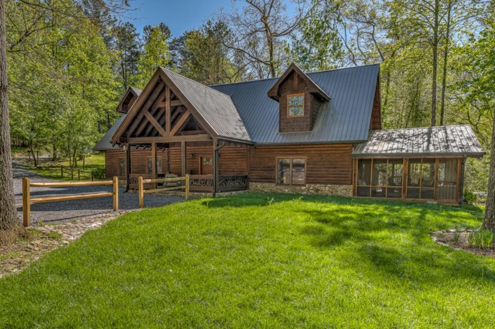 Hooked On Toccoa by Escape to Blue Ridge المنطقة الخارجية