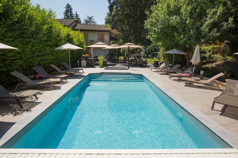 Logis Le Petit Casset Waterslide
