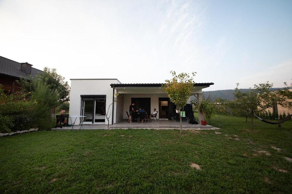 Simply Una Exterior