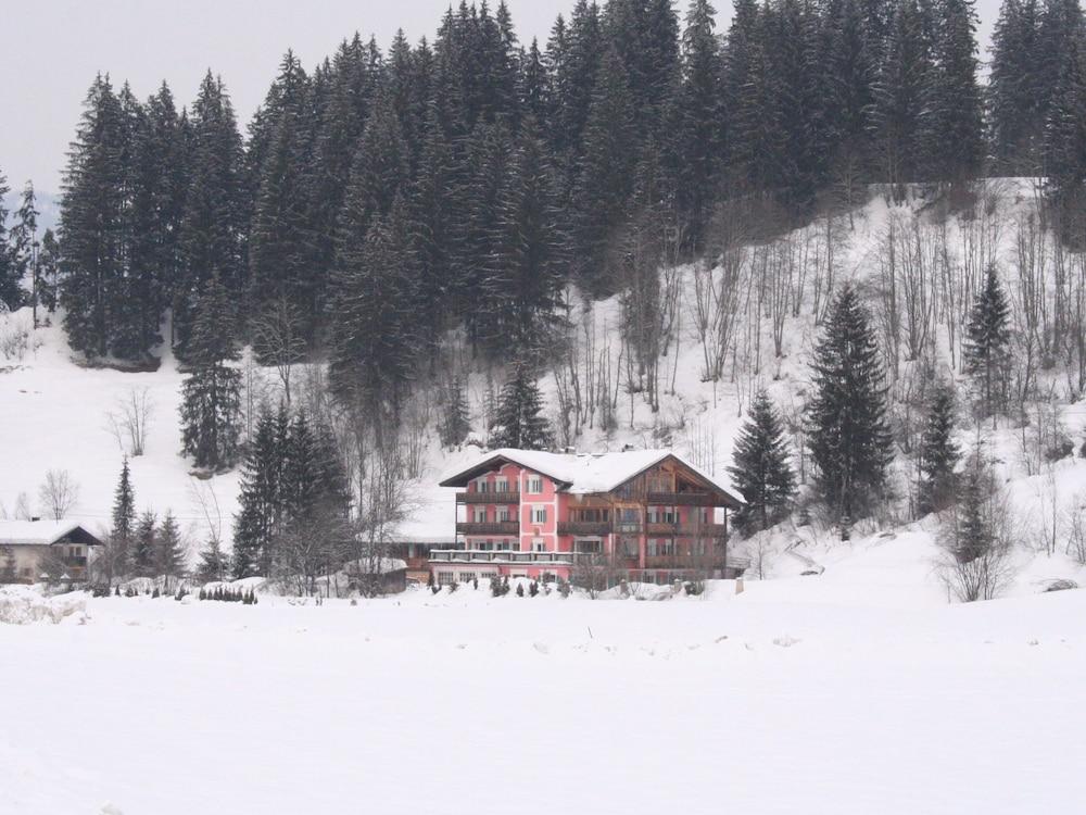 Serene Apartment in Reith bei Kitzbühel With Sauna,terrace Exterior