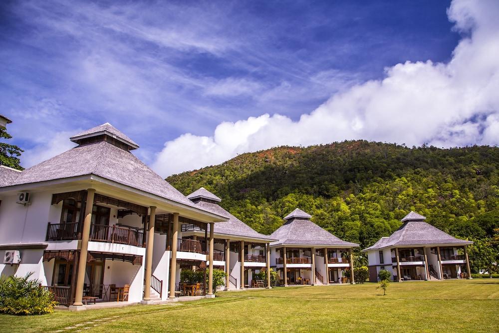 Le Domaine de La Réserve Exterior