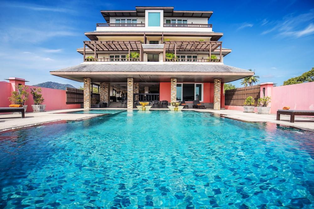 راتانا هوتل تشالونج