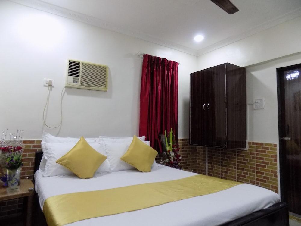 Sharmin Residency Room