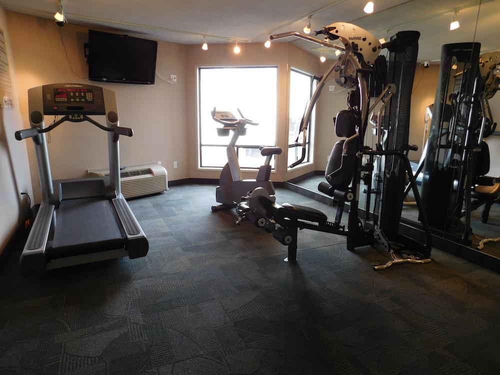 Ramada by Wyndham Kamloops Fitness Facility