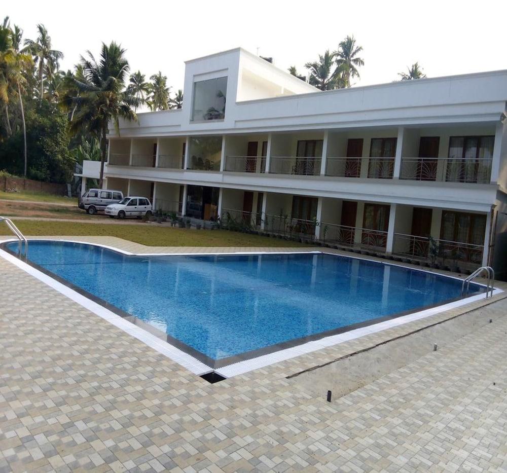 Travancore Island Resort Featured Image