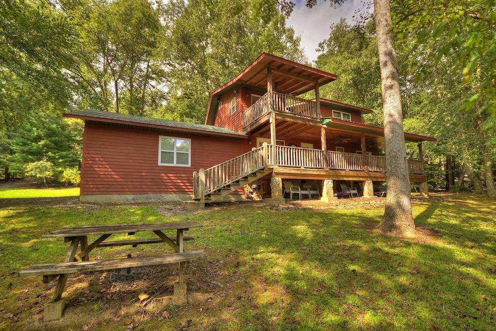 Toccoa River Escape Exterior