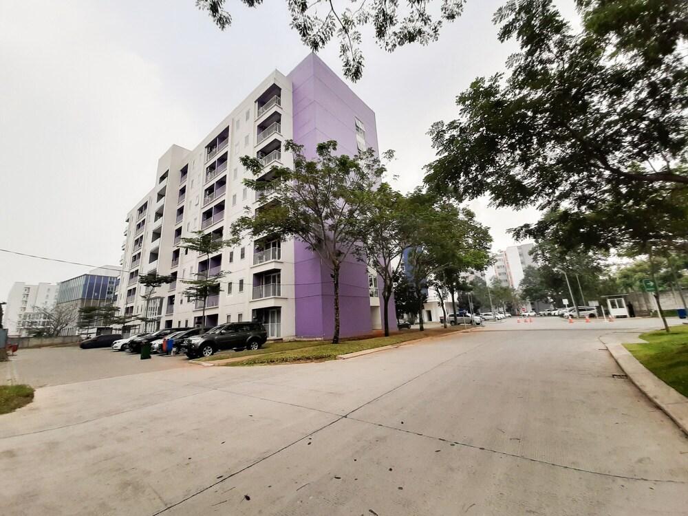 Comfy and Modern 2BR Apartment at Aeropolis Residence Exterior