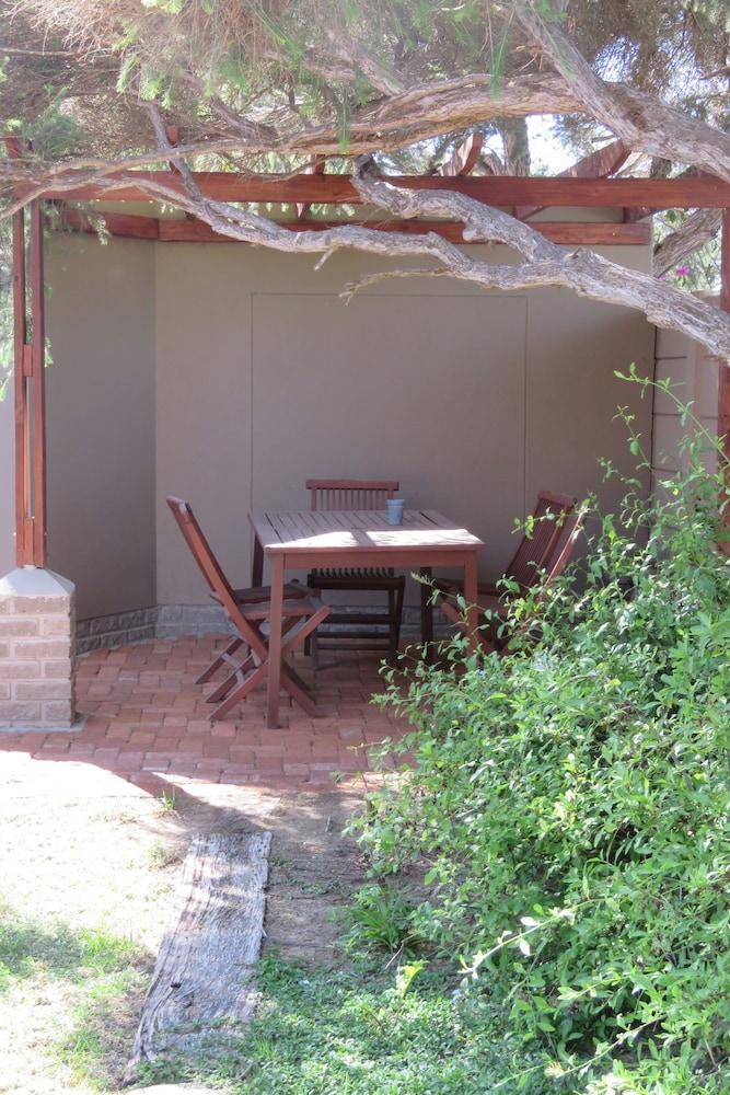 Sandfields Guesthouse Property Grounds