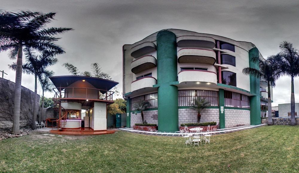 Hotel Esmeralda Featured Image