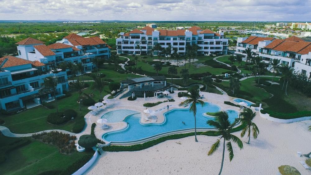 بونتا بالميرا كاب كانا باي إيسينزا ريتريتس منظر من الجو