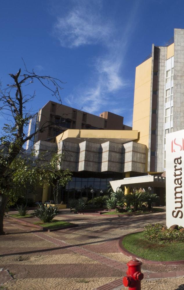 سوماترا هوتل إي سنترو دي كونفينسويس
