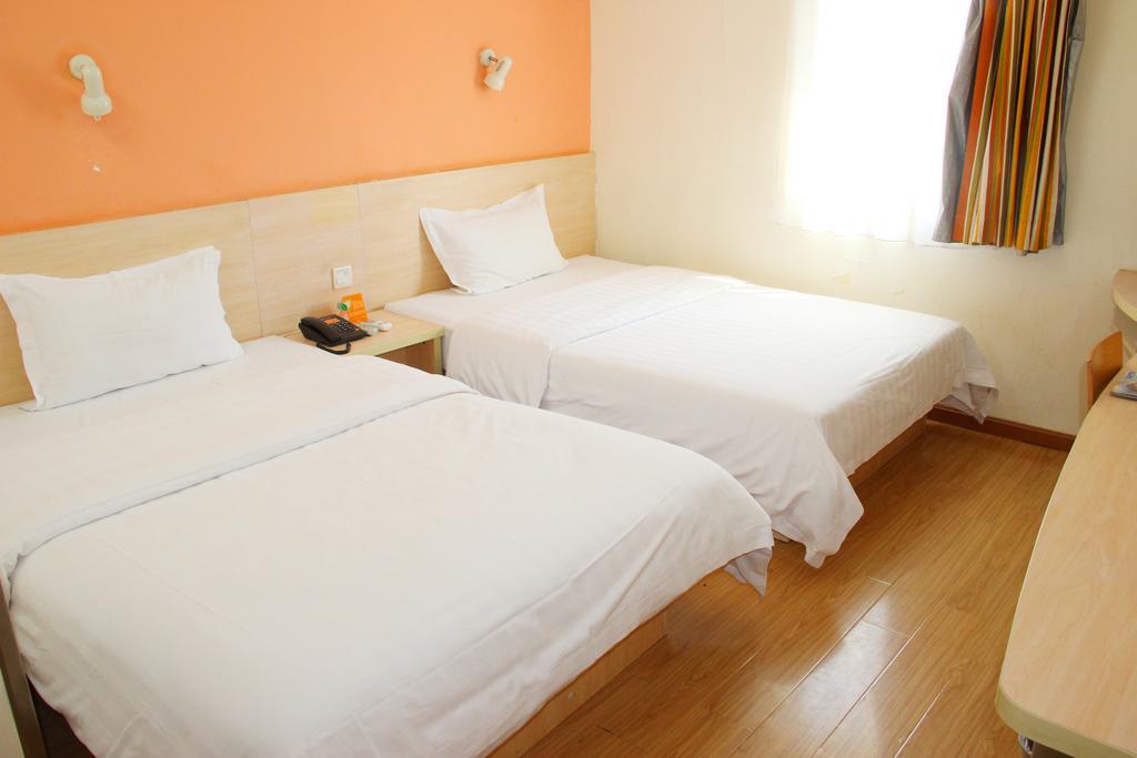 7 Days Premium Changsha Fu Rong Square Others