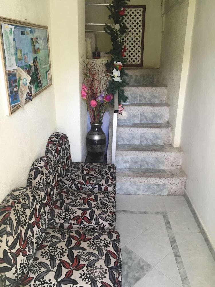Posada Stingray Interior Entrance
