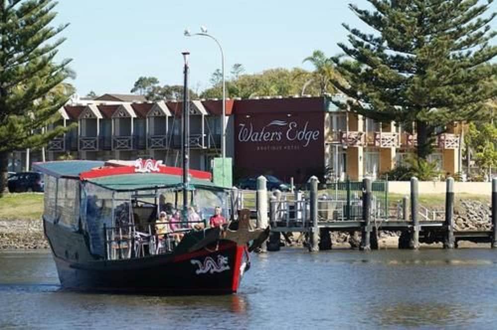 Waters Edge Port Macquarie Exterior detail
