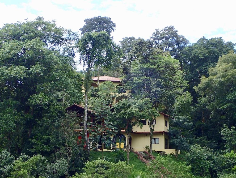 Morrillo Beach Eco Resort