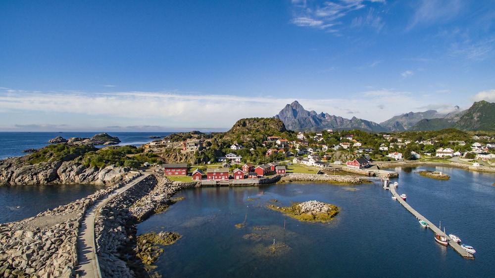 Vandrerhjem Lofotferie Kabelvåg Featured Image