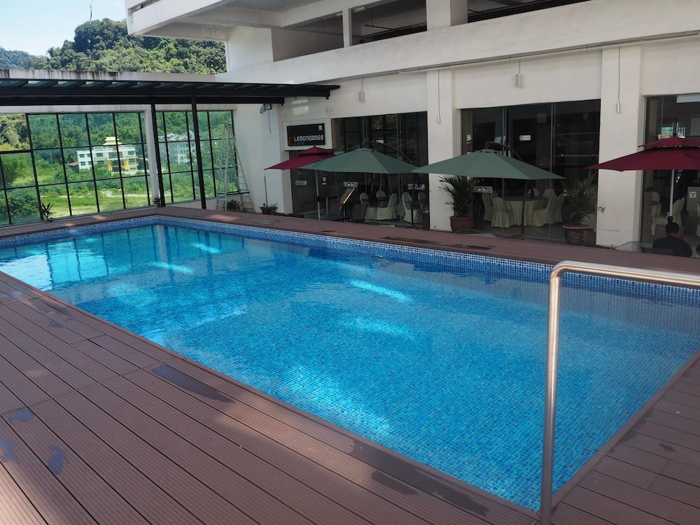 Langkasuka Express Indoor Pool