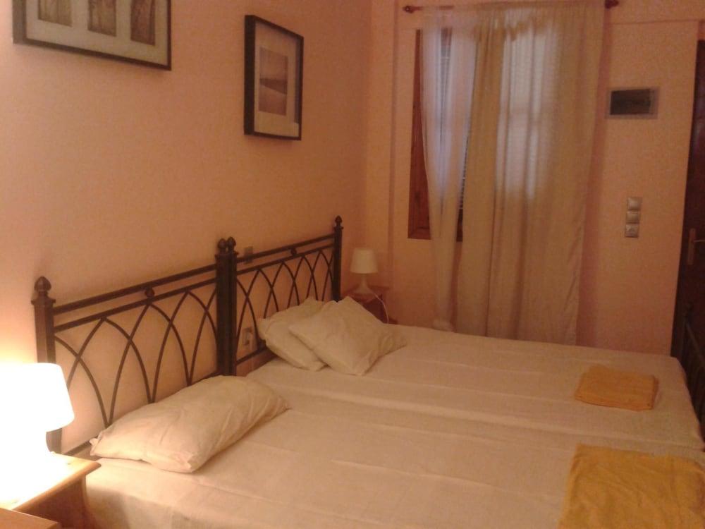 Villa Park Holiday Rooms