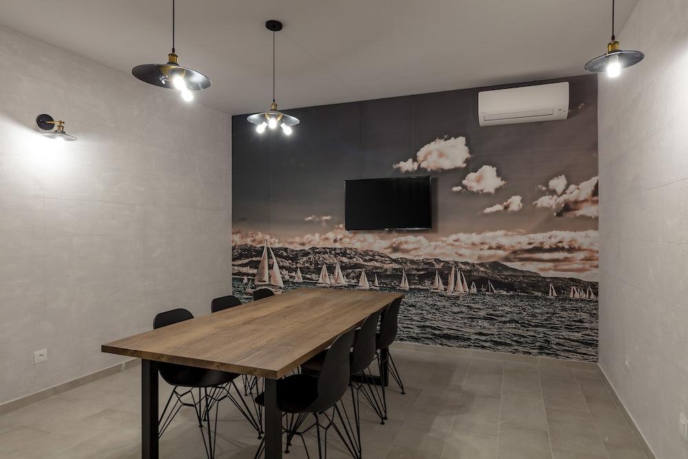 لاكشري فيلا كارلا تفاصيل الفندق من الداخل