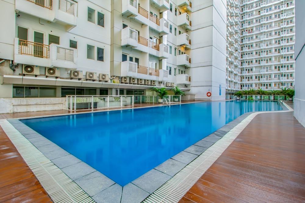 Skyland Sentul Tower Apartment