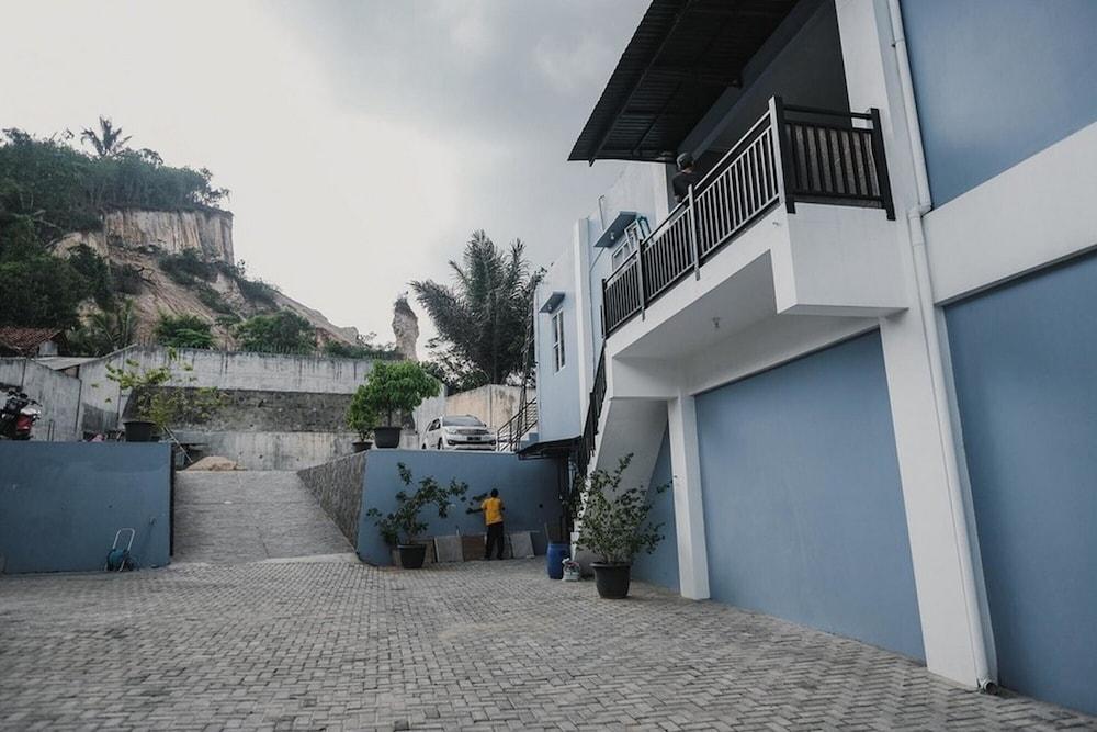 ريد دورز بلس نير جاتوت سوبروتو لامبونج 3 المنطقة الخارجية