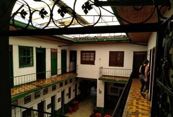 هوتل فاميليار