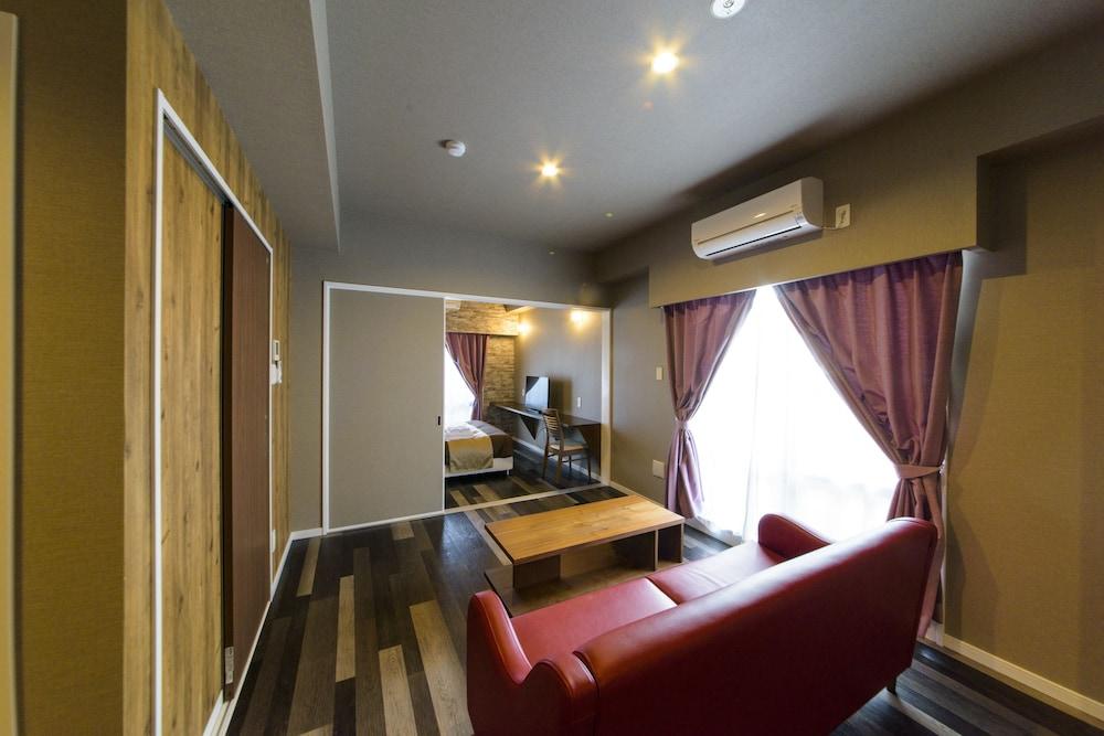 Mr.KINJO in Alaha Style Room