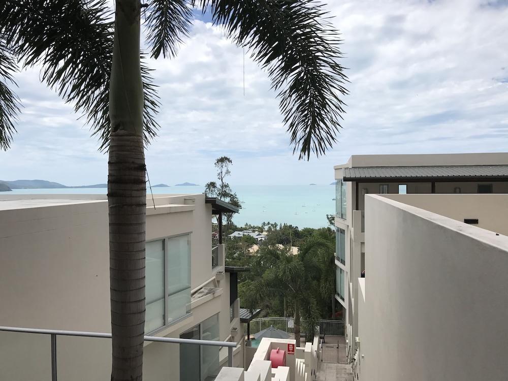 Whitsunday Reflections Apartments Exterior