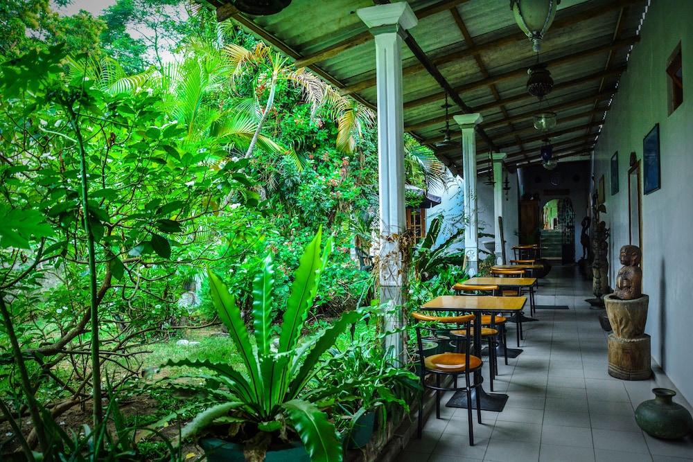 Saman Rest And Guest House
