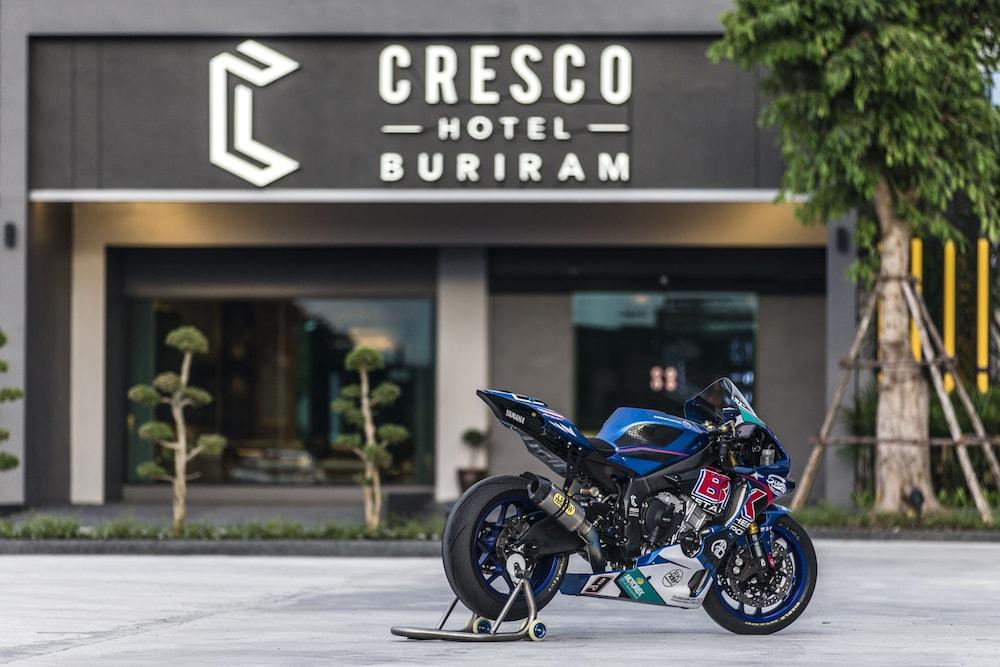 Cresco Hotel Buriram Property Grounds