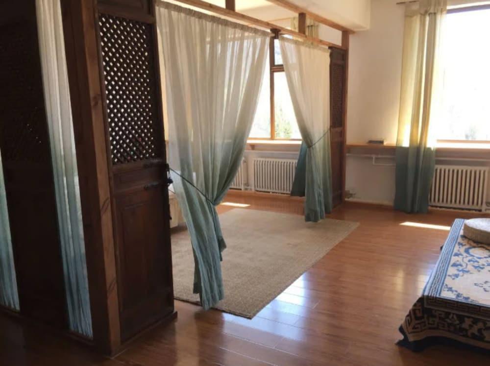 Banshan Greatwall Mountain View Resort Room