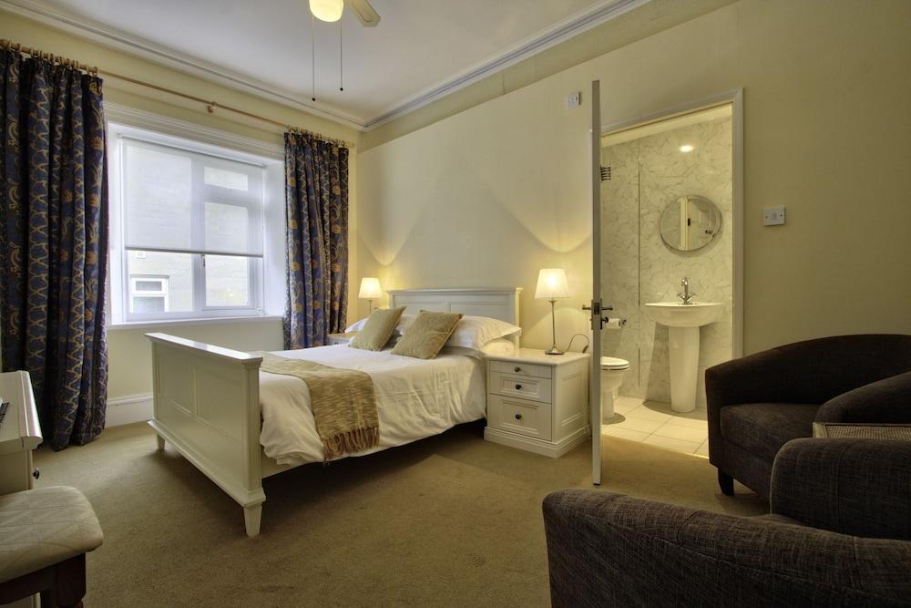 The Leconfield Room