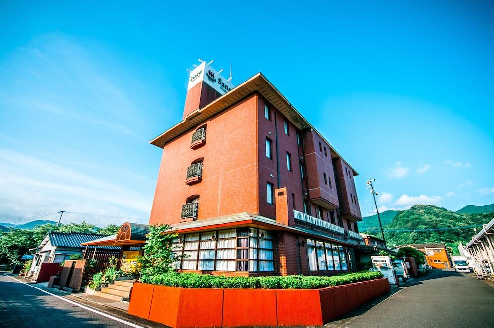 Sansui Global Inn Featured Image