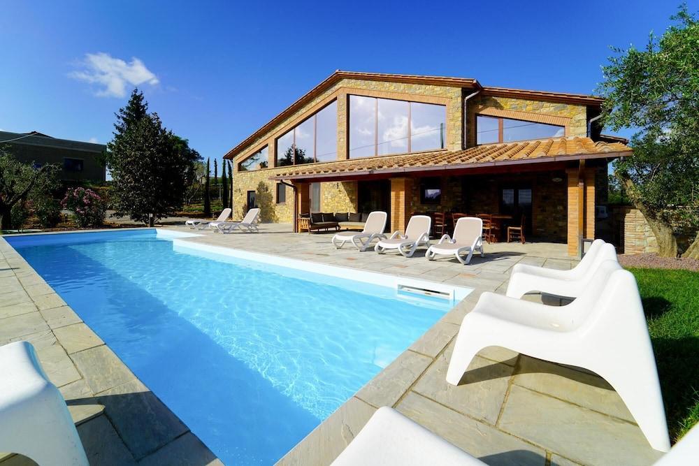 Villa Il Girasole in Parrano