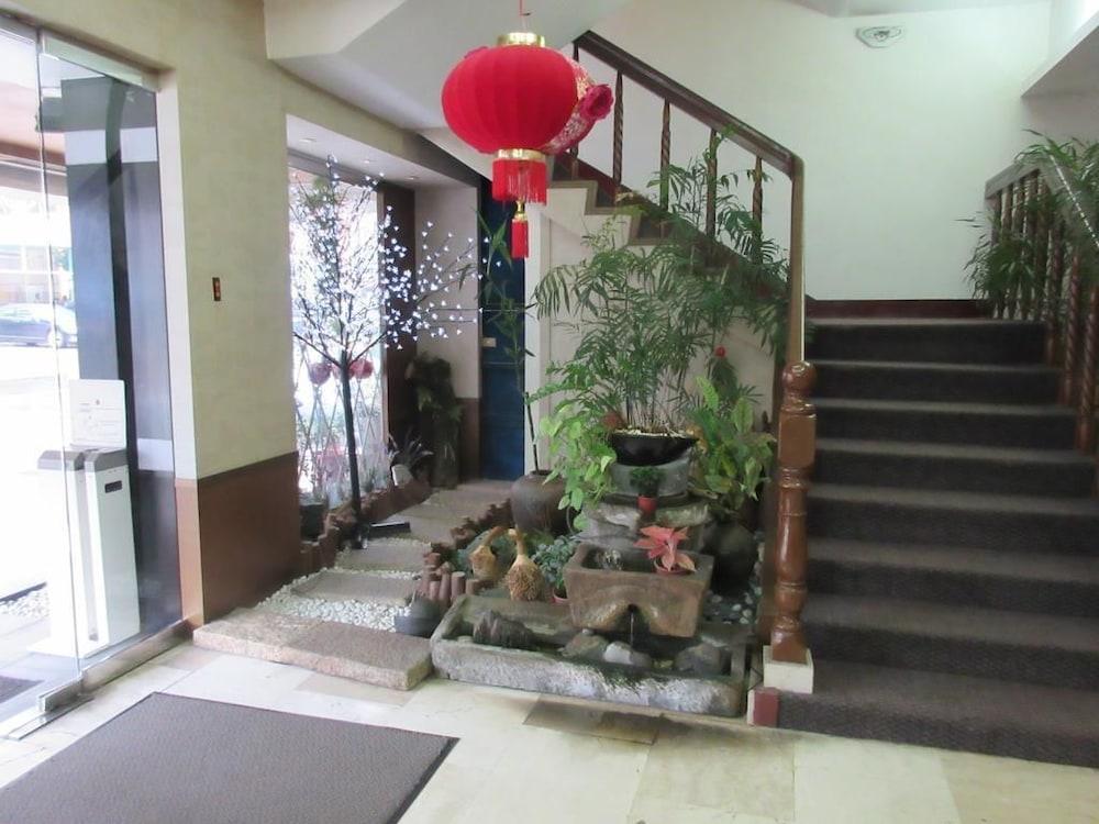 Hefong JAEE Hotel Interior Entrance