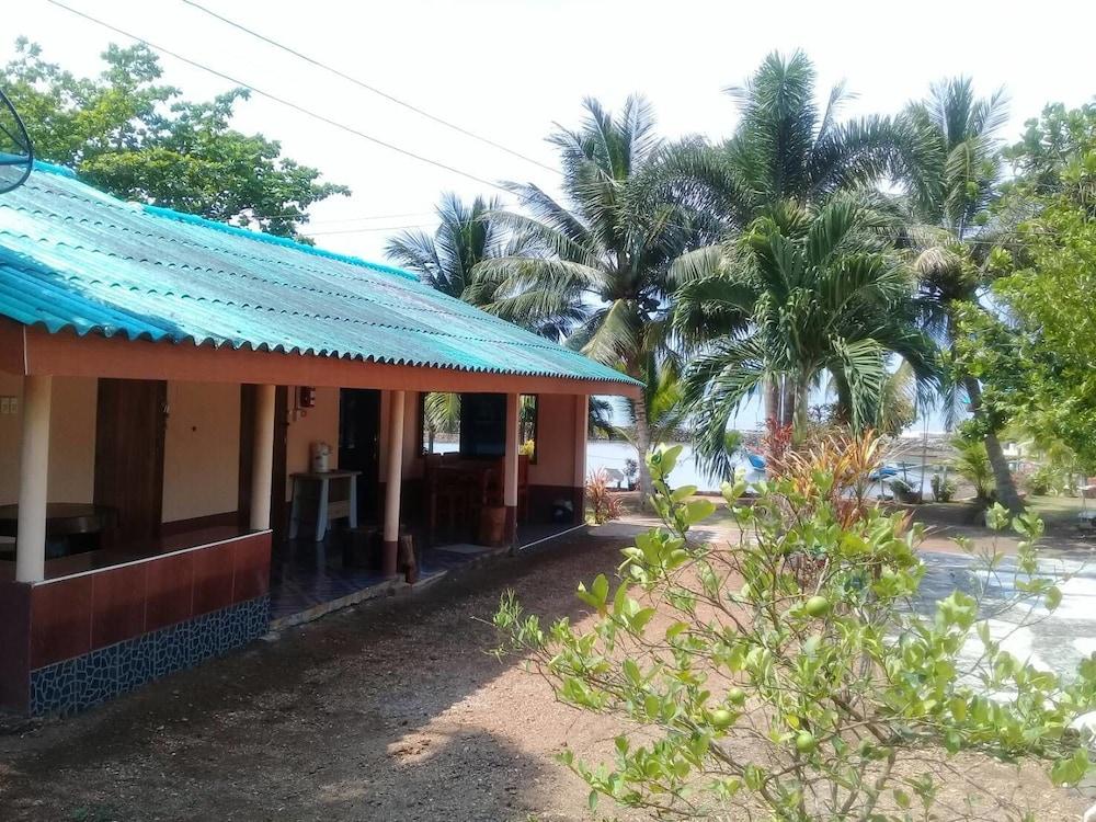 Chuttong Resort Exterior